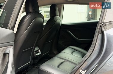 Седан Tesla Model 3 2021 в Києві