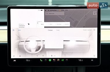 Седан Tesla Model 3 2021 в Києві