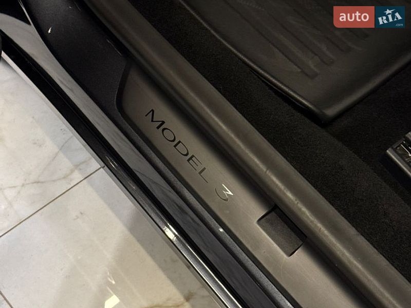 Седан Tesla Model 3 2024 в Одессе
