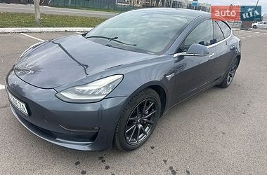 Седан Tesla Model 3 2020 в Луцьку