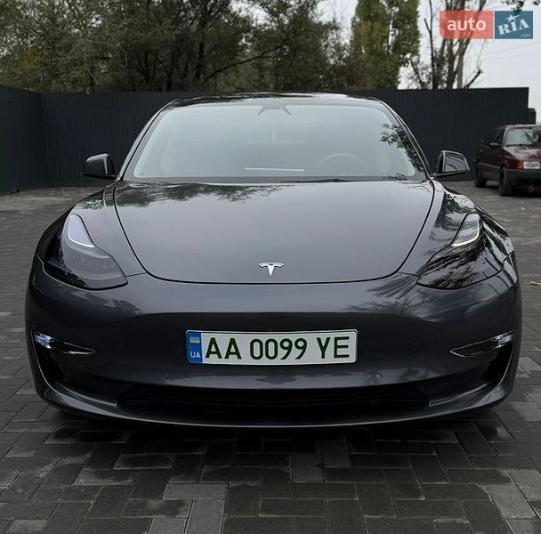 Tesla Model 3 2021