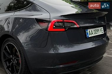Седан Tesla Model 3 2021 в Запоріжжі