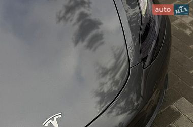 Седан Tesla Model 3 2021 в Запоріжжі