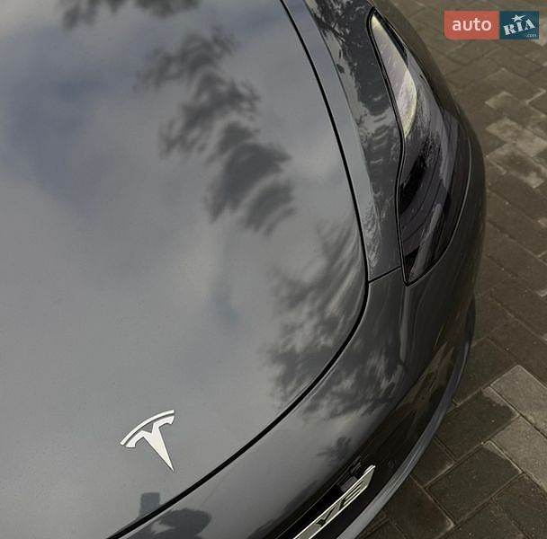 Седан Tesla Model 3 2021 в Запоріжжі