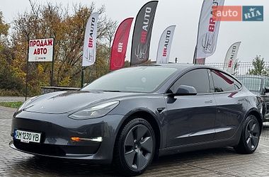 Седан Tesla Model 3 2023 в Бердичеві