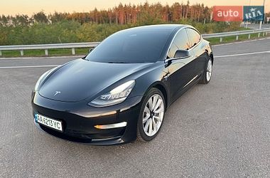 Седан Tesla Model 3 2018 в Киеве