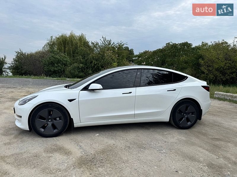 Tesla Model 3 2021