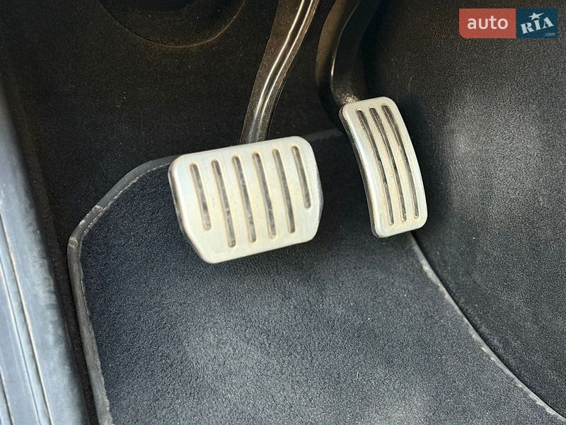 Седан Tesla Model 3 2018 в Ровно