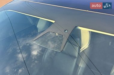 Седан Tesla Model 3 2018 в Ровно