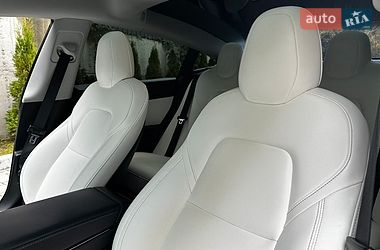 Седан Tesla Model 3 2018 в Львове