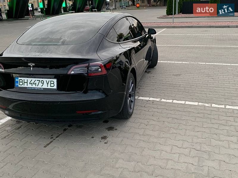 Седан Tesla Model 3 2021 в Одессе