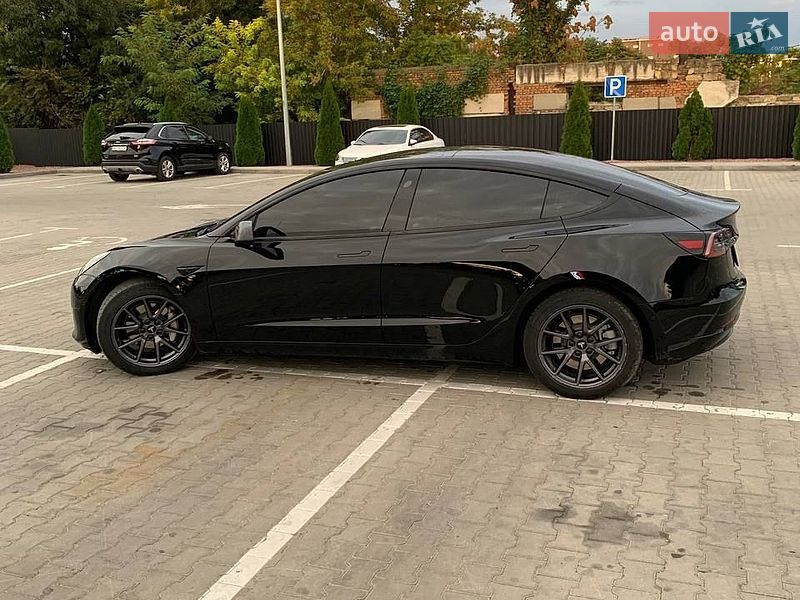 Седан Tesla Model 3 2021 в Одессе