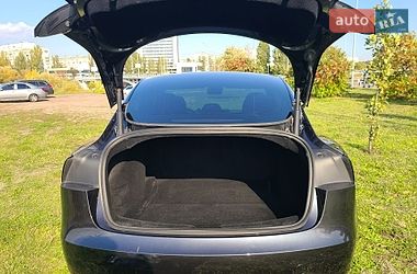 Седан Tesla Model 3 2024 в Києві