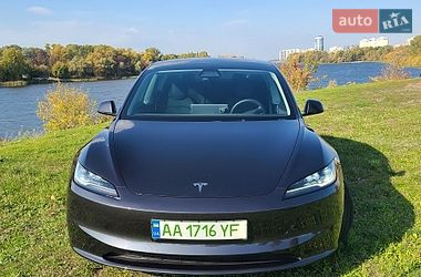 Седан Tesla Model 3 2024 в Києві фото Седан Tesla Model 3 2024 в Києві