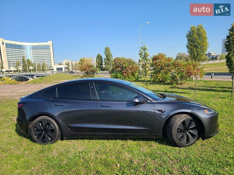 Седан Tesla Model 3 2024 в Києві фото 3 Седан Tesla Model 3 2024 в Києві