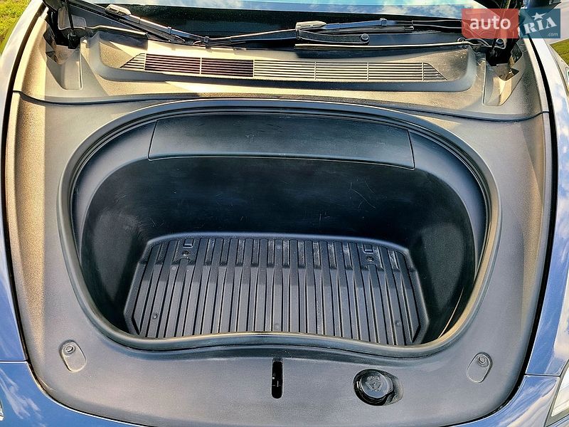 Седан Tesla Model 3 2024 в Києві фото 13 Седан Tesla Model 3 2024 в Києві