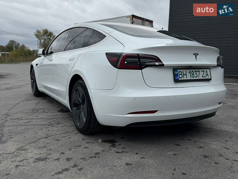 Седан Tesla Model 3 2018 в Днепре