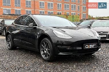 Седан Tesla Model 3 2019 в Мостиске