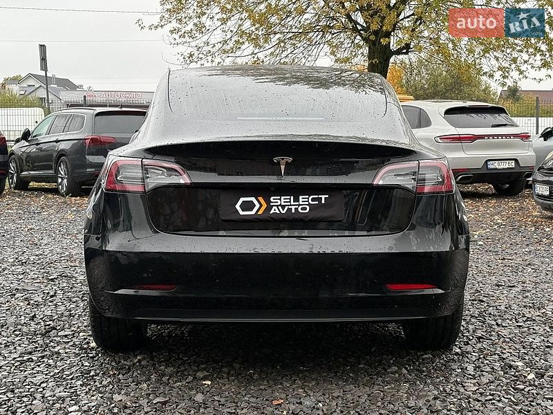 Седан Tesla Model 3 2019 в Мостиске