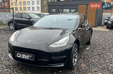 Седан Tesla Model 3 2019 в Мостиске