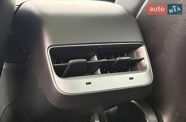 Седан Tesla Model 3 2019 в Мостиске