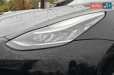 Седан Tesla Model 3 2019 в Мостиске
