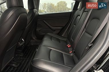 Седан Tesla Model 3 2019 в Мостиске