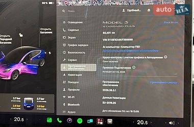 Седан Tesla Model 3 2019 в Мостиске