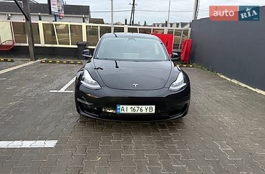 Седан Tesla Model 3 2020 в Києві