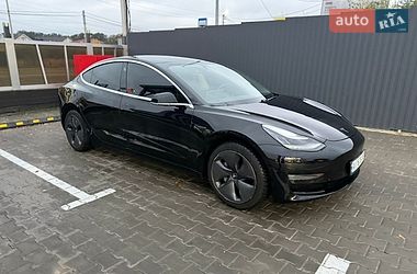 Седан Tesla Model 3 2020 в Києві