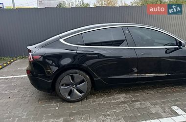 Седан Tesla Model 3 2020 в Києві