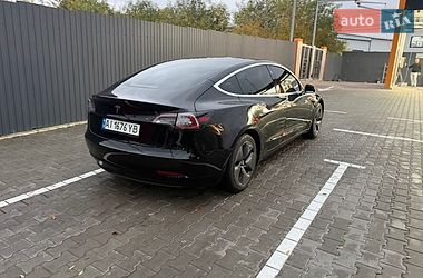 Седан Tesla Model 3 2020 в Києві