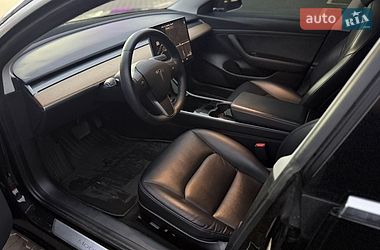 Седан Tesla Model 3 2020 в Києві