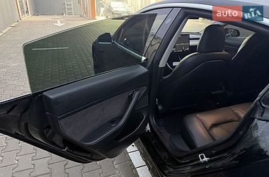 Седан Tesla Model 3 2020 в Києві