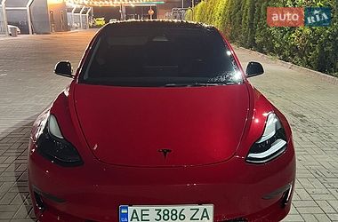 Седан Tesla Model 3 2022 в Дніпрі