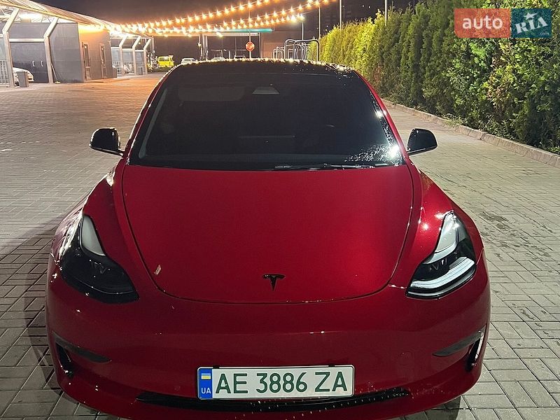 Седан Tesla Model 3 2022 в Дніпрі