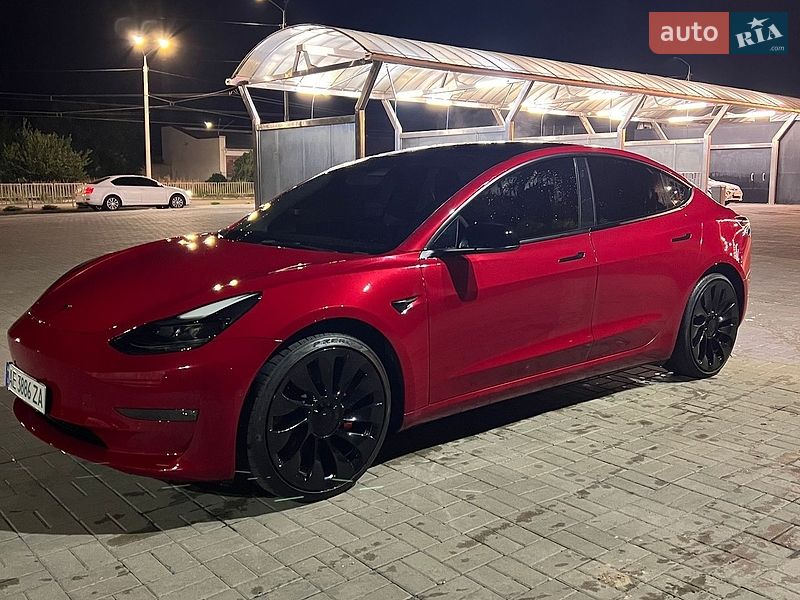 Седан Tesla Model 3 2022 в Дніпрі