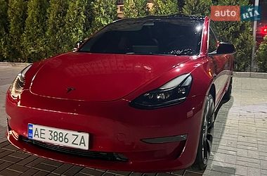 Седан Tesla Model 3 2022 в Дніпрі