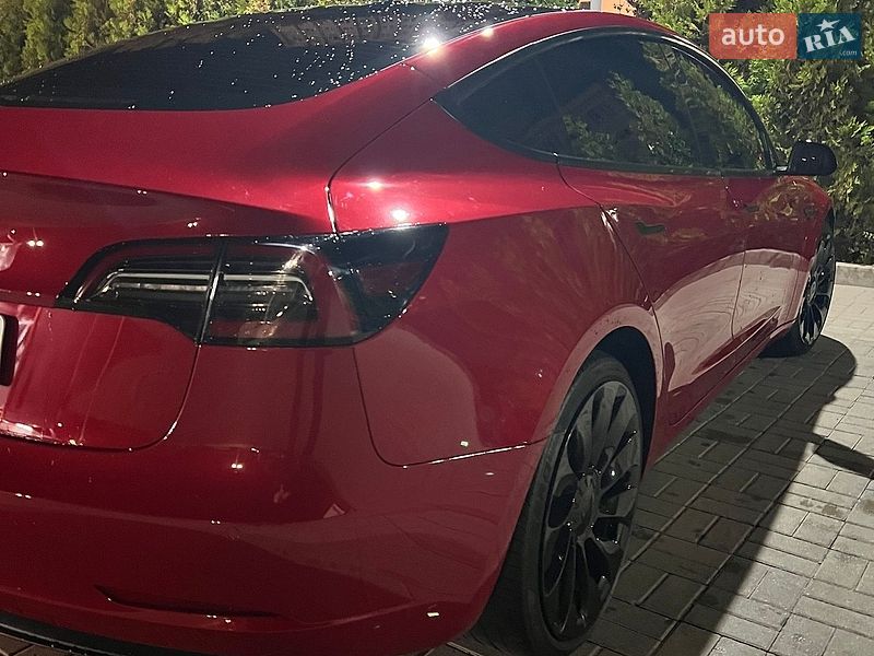 Седан Tesla Model 3 2022 в Дніпрі