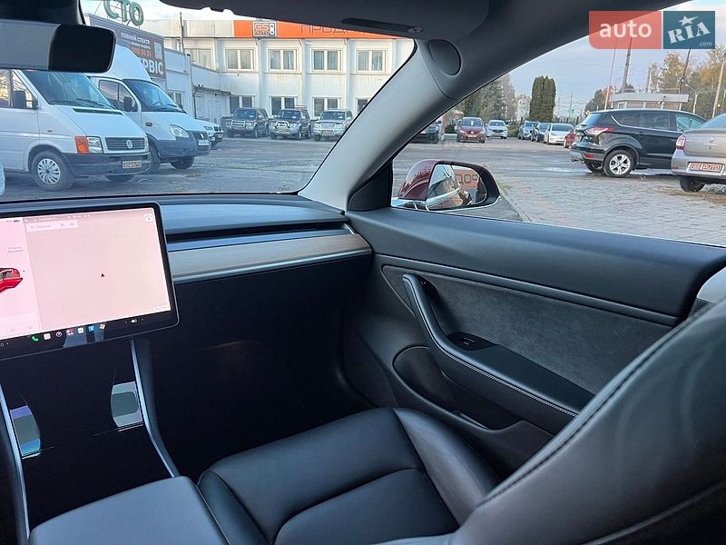 Седан Tesla Model 3 2018 в Харькове