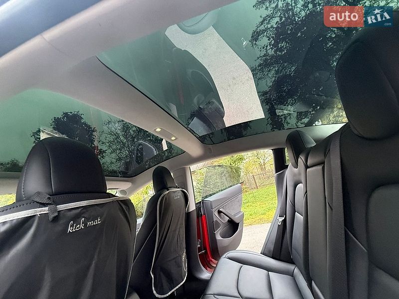 Седан Tesla Model 3 2019 в Трускавце