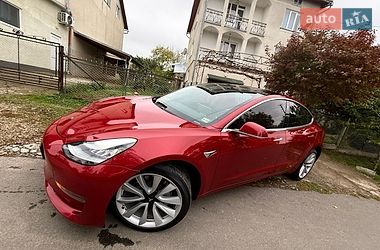 Седан Tesla Model 3 2019 в Трускавце