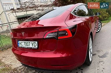 Седан Tesla Model 3 2019 в Трускавце