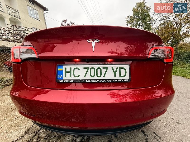 Седан Tesla Model 3 2019 в Трускавце