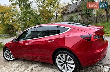 Седан Tesla Model 3 2019 в Трускавце