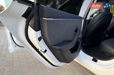 Седан Tesla Model 3 2024 в Миколаєві