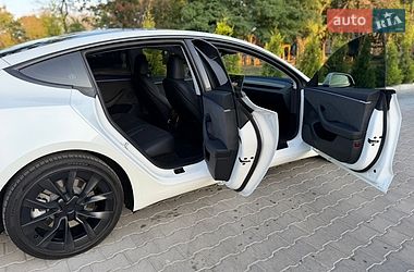 Седан Tesla Model 3 2024 в Миколаєві