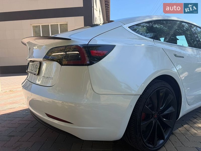 Седан Tesla Model 3 2020 в Одессе