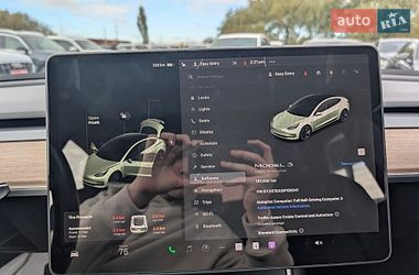 Седан Tesla Model 3 2018 в Луцьку