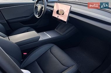 Седан Tesla Model 3 2023 в Києві